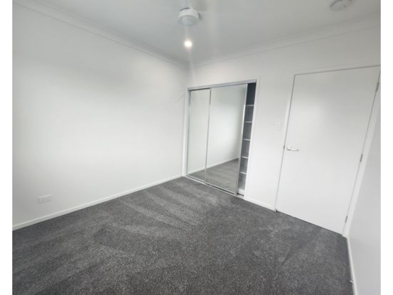 31 SAMFORD DRIVE,, Holmview QLD 4207