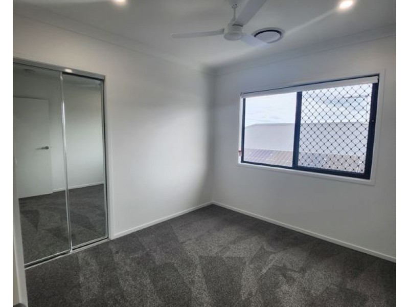 31 SAMFORD DRIVE,, Holmview QLD 4207