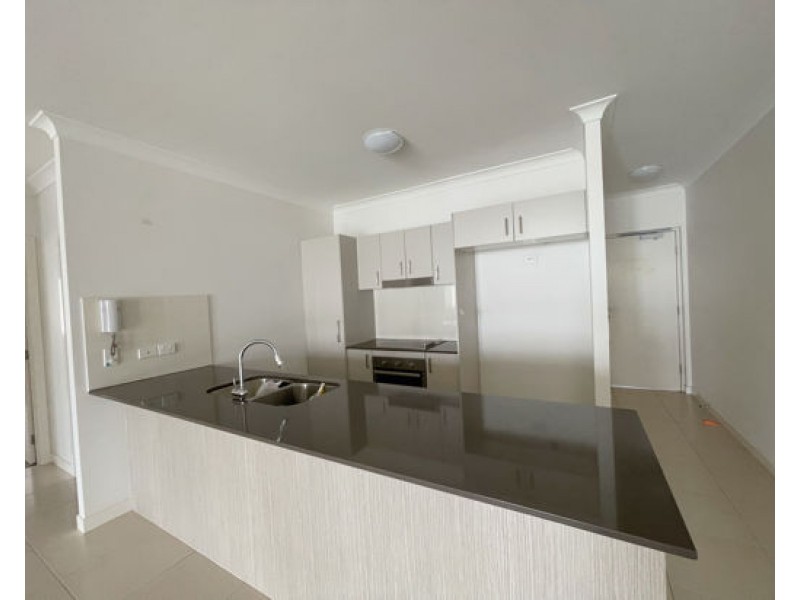 1012/8 Win St, Eight Mile Plains QLD 4113