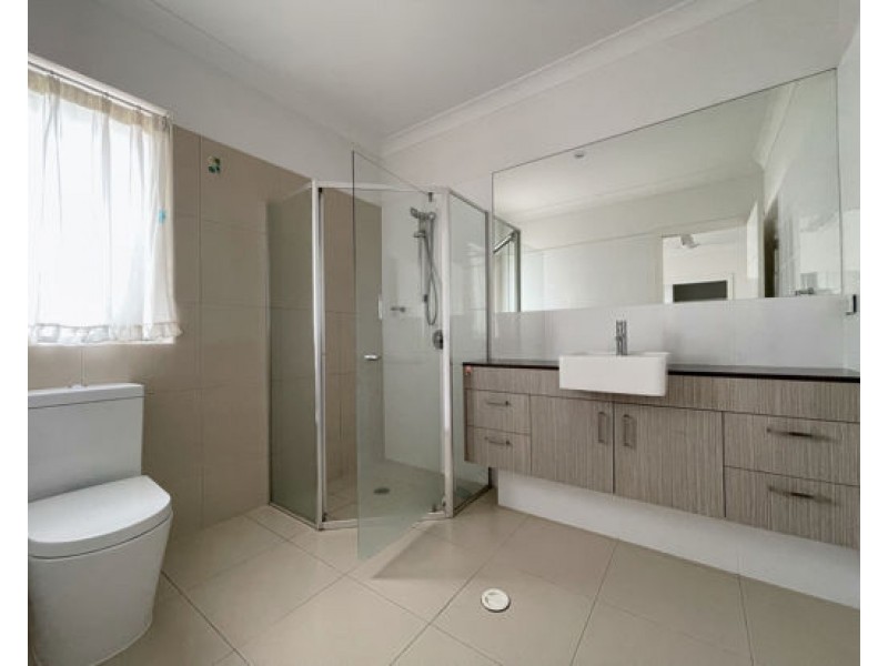 1012/8 Win St, Eight Mile Plains QLD 4113