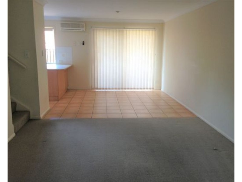 62 COORA ST, Wishart QLD 4122