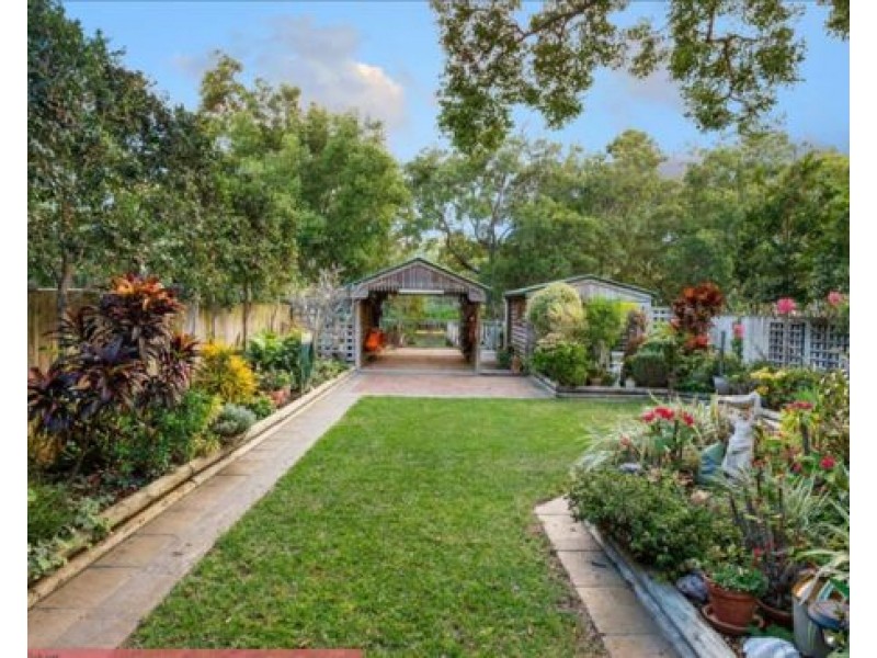 44 Gillan Street, Norman Park QLD 4170