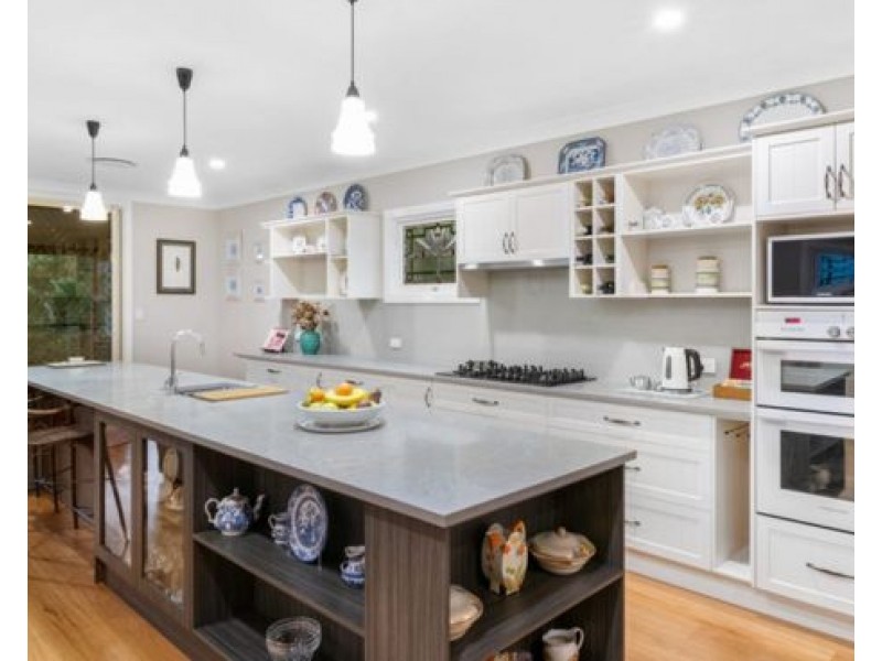 44 Gillan Street, Norman Park QLD 4170