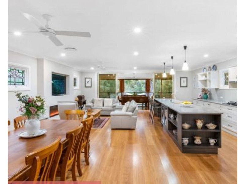 44 Gillan Street, Norman Park QLD 4170