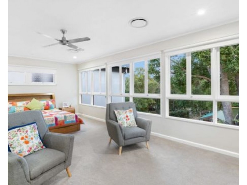 44 Gillan Street, Norman Park QLD 4170