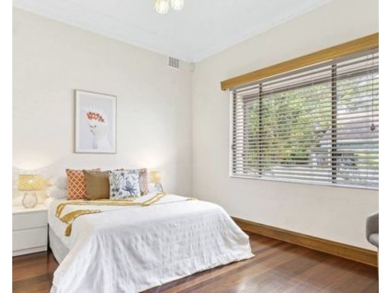44 Gillan Street, Norman Park QLD 4170