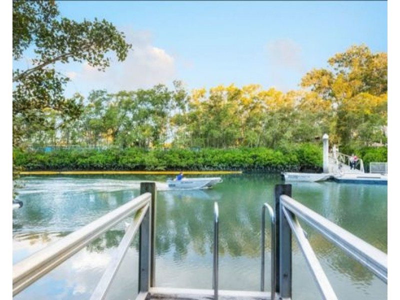 44 Gillan Street, Norman Park QLD 4170