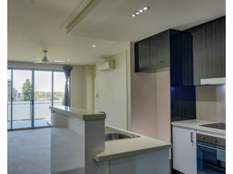 105 / 85 O’Connell Street, Kangaroo Point QLD 4169