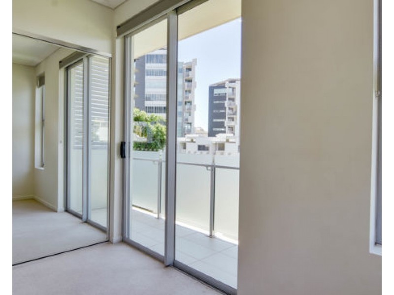 105 / 85 O’Connell Street, Kangaroo Point QLD 4169