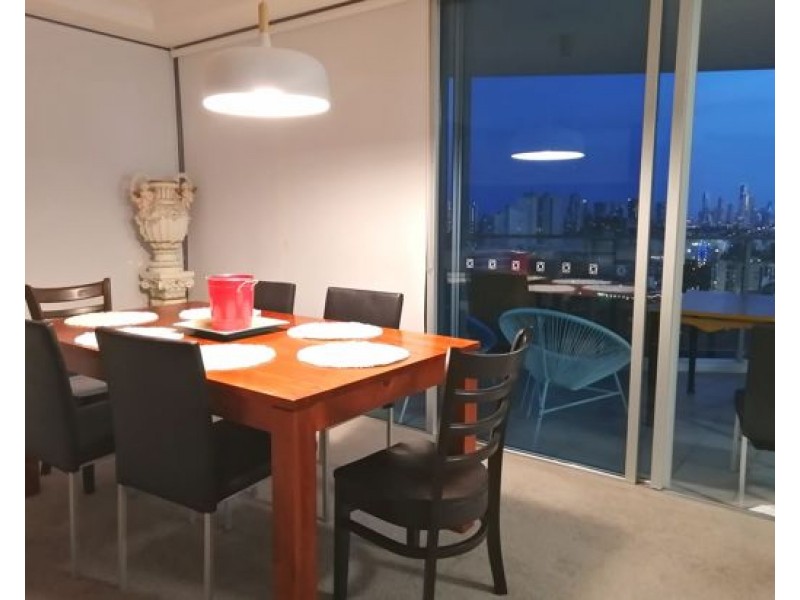 9 Lawson st, Southport QLD 4215