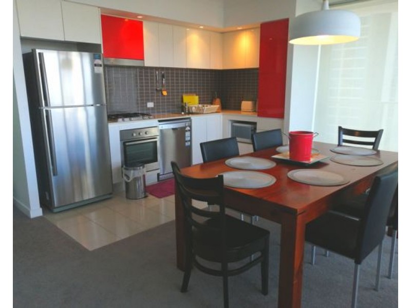 9 Lawson st, Southport QLD 4215