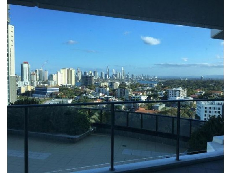 9 Lawson st, Southport QLD 4215