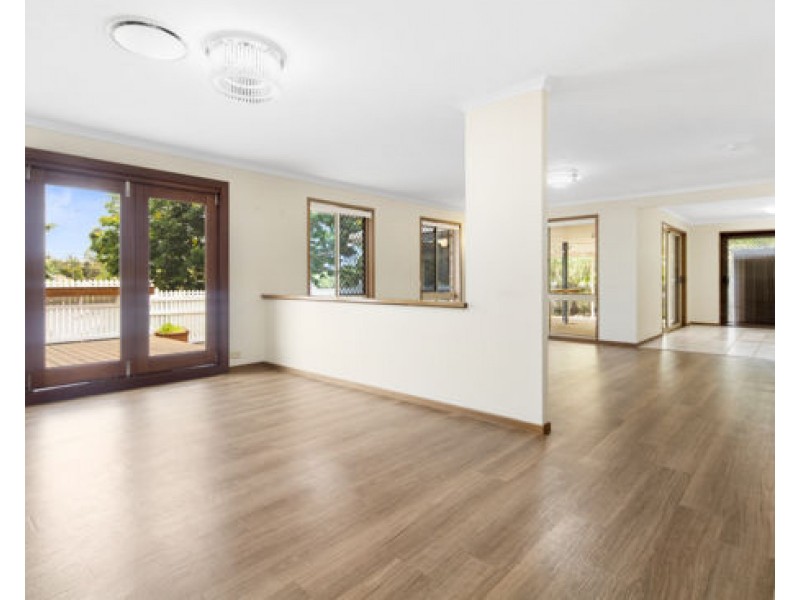 1 Alton Court, Albany Creek QLD 4035