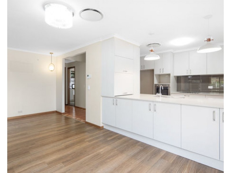 1 Alton Court, Albany Creek QLD 4035