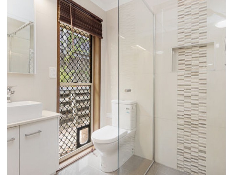 1 Alton Court, Albany Creek QLD 4035