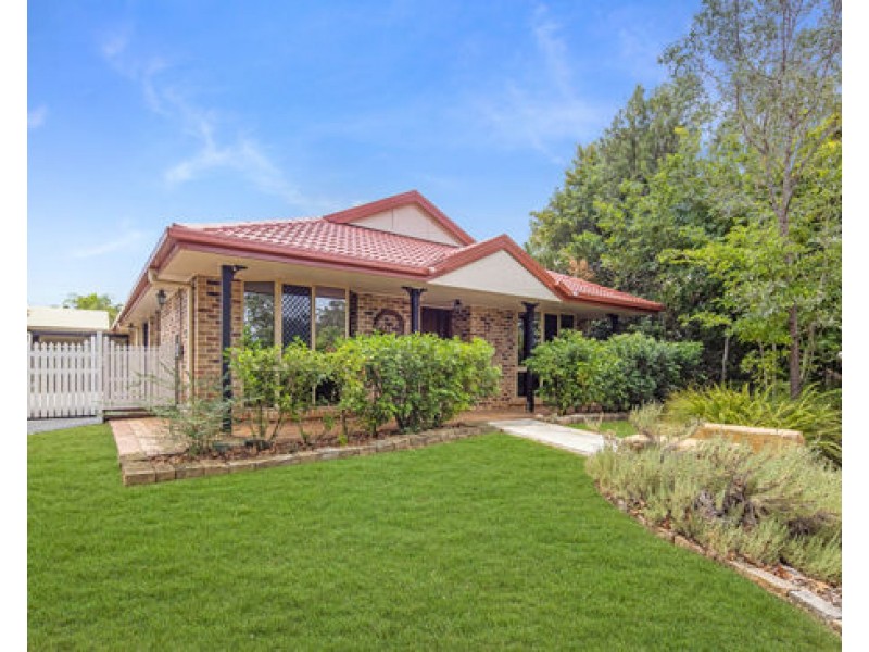 1 Alton Court, Albany Creek QLD 4035