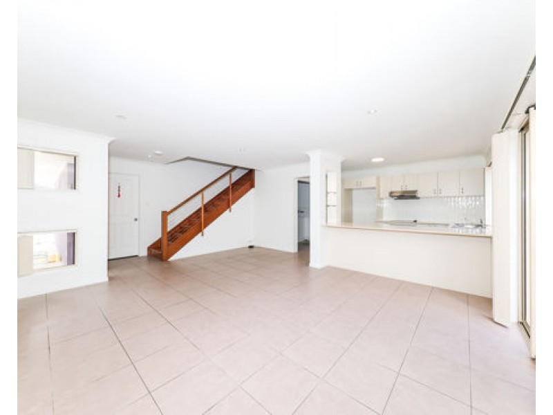 4 32-34 Margaret St, Southport QLD 4215