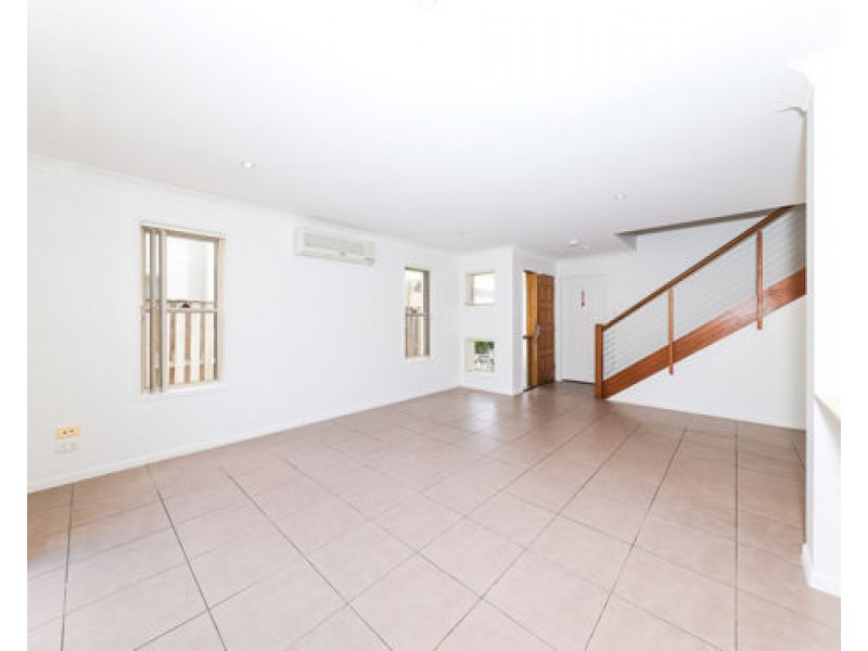 4 32-34 Margaret St, Southport QLD 4215