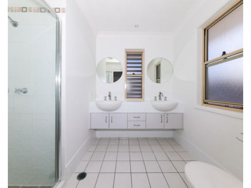 4 32-34 Margaret St, Southport QLD 4215