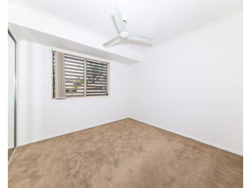 4 32-34 Margaret St, Southport QLD 4215