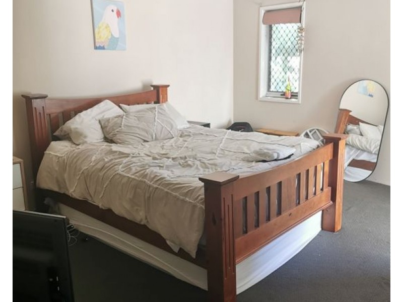 16 Sykes Court, Southport QLD 4215