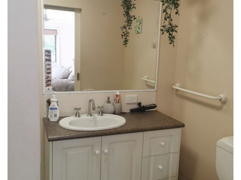 16 Sykes Court, Southport QLD 4215