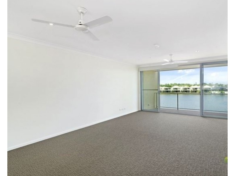 45/5074 Emerald Island Drive, Carrara QLD 4211