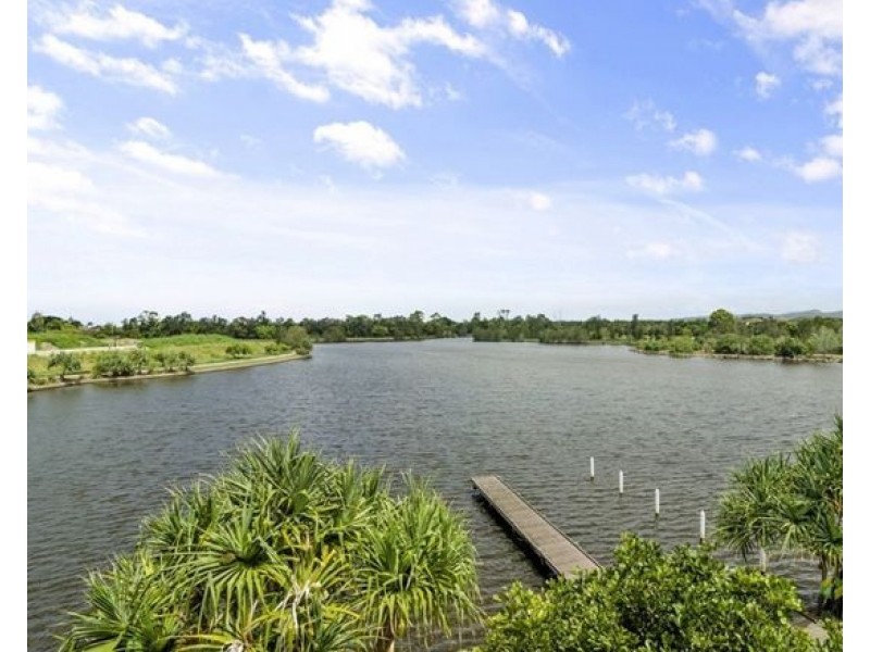 45/5074 Emerald Island Drive, Carrara QLD 4211