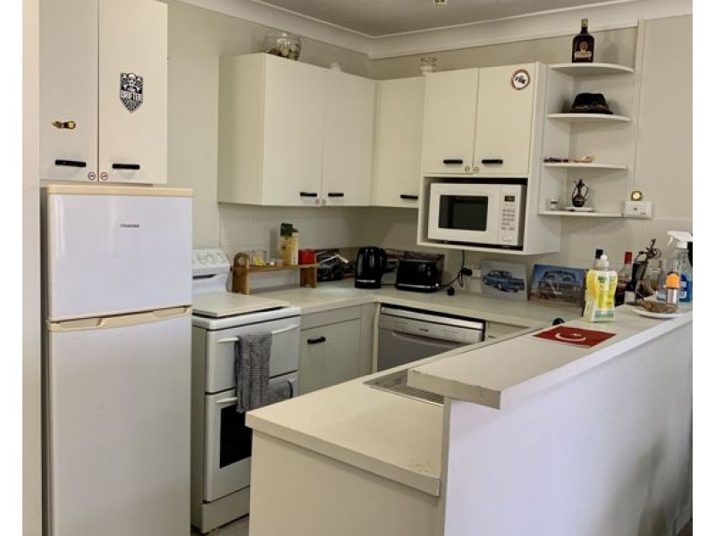 U4 219 surf parade, Surfers Paradise QLD 4217