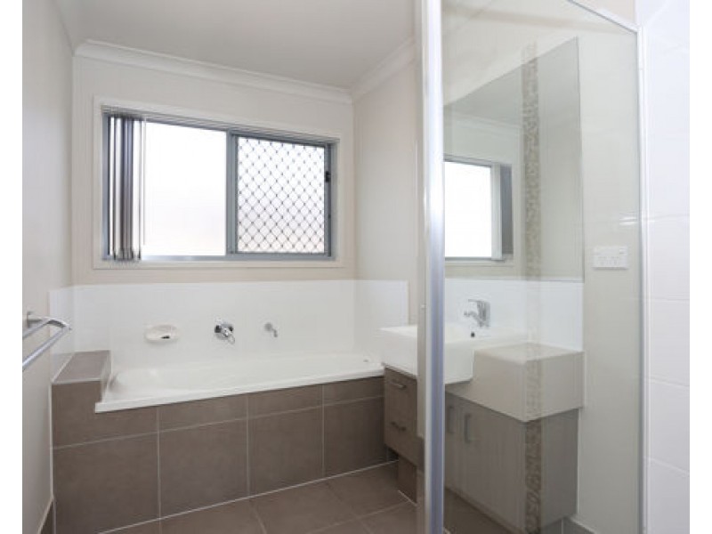 7a River Breeze Drive, Griffin QLD 4503