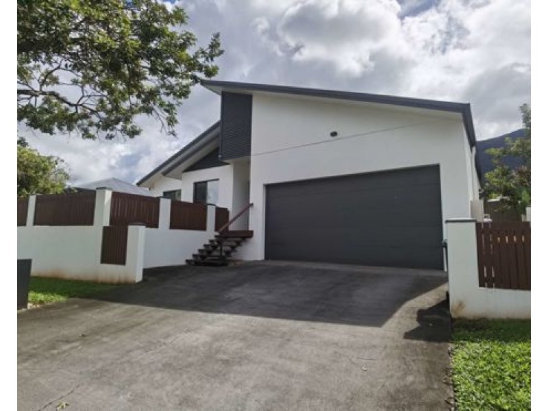 16 Botany Avenue, Redlynch QLD 4870