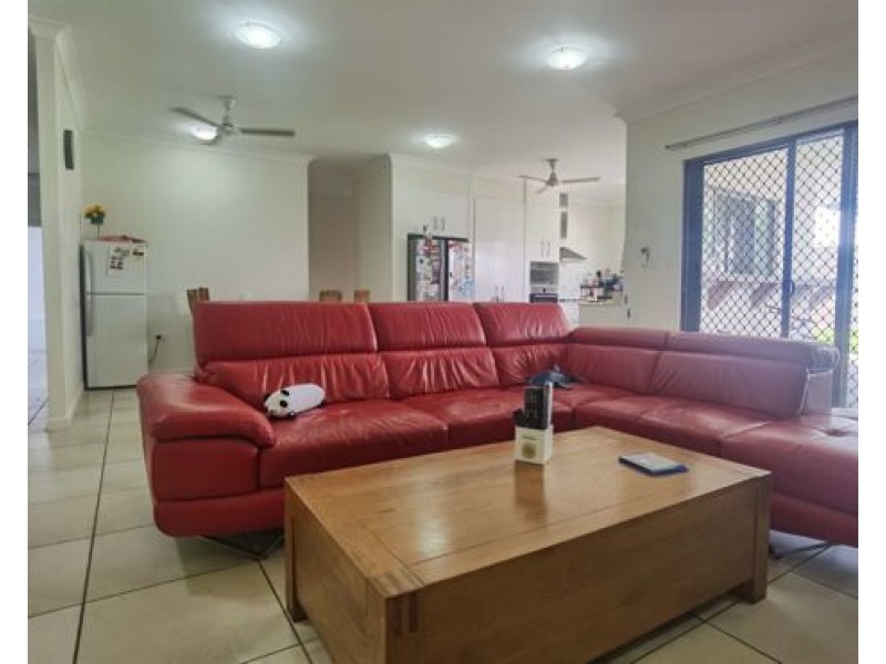 16 Botany Avenue, Redlynch QLD 4870