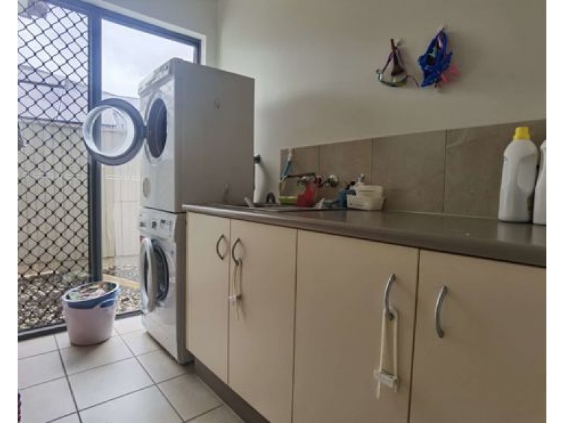 16 Botany Avenue, Redlynch QLD 4870