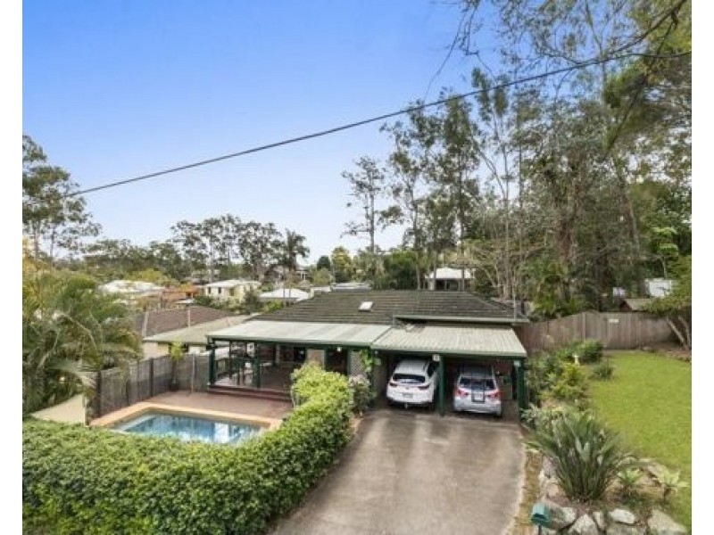 9 fawkner st, Chapel Hill QLD 4069
