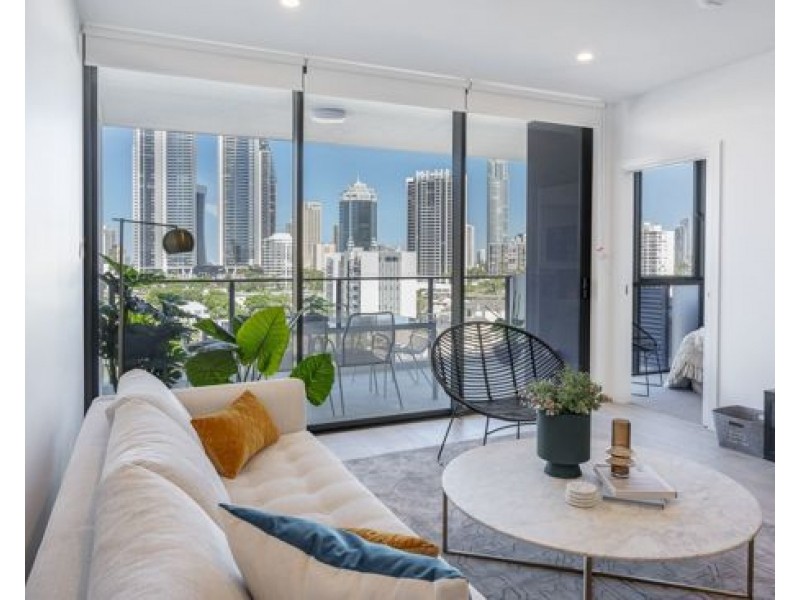 706/266 Stanhill Drive, Chevron Island QLD 4217
