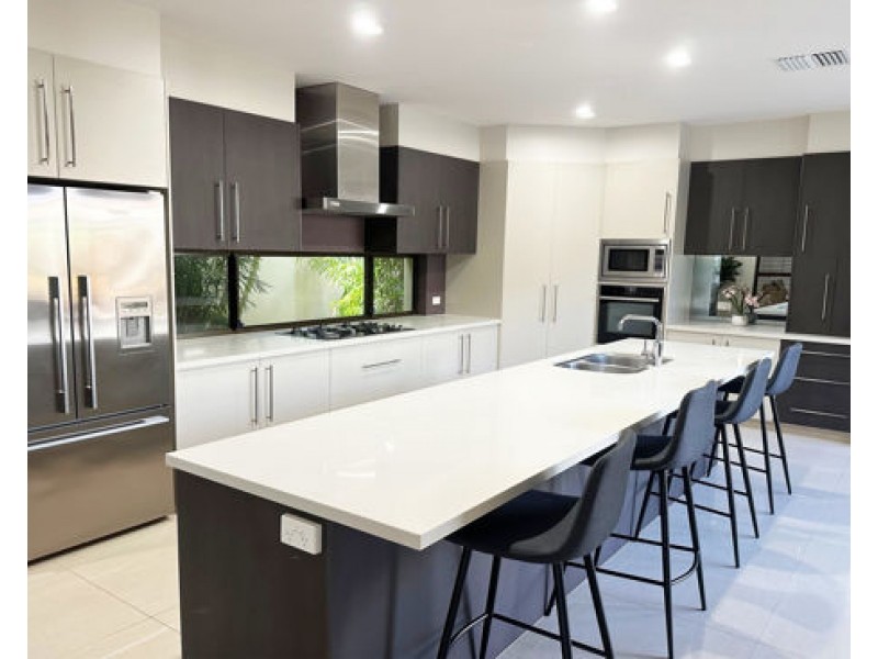 3103 Riverleigh Drive, Hope Island QLD 4212