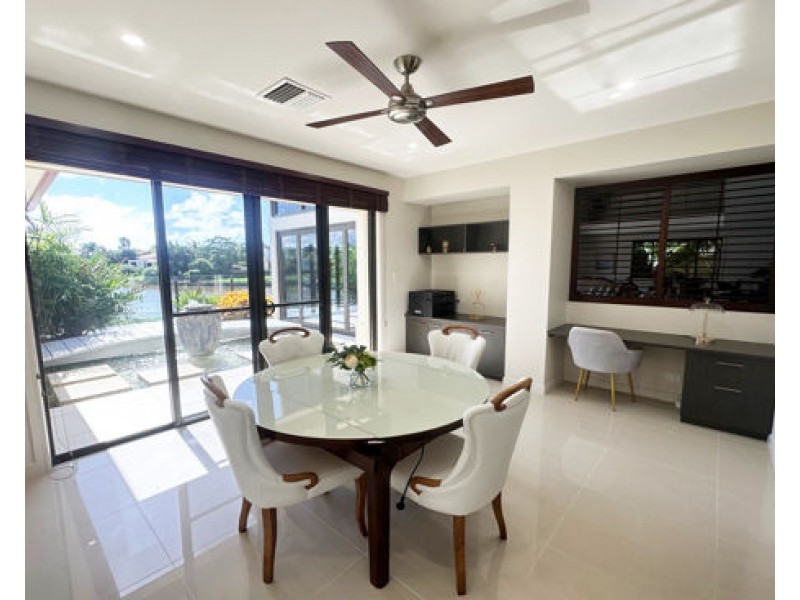 3103 Riverleigh Drive, Hope Island QLD 4212