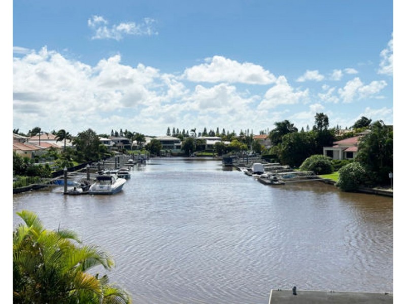 3103 Riverleigh Drive, Hope Island QLD 4212