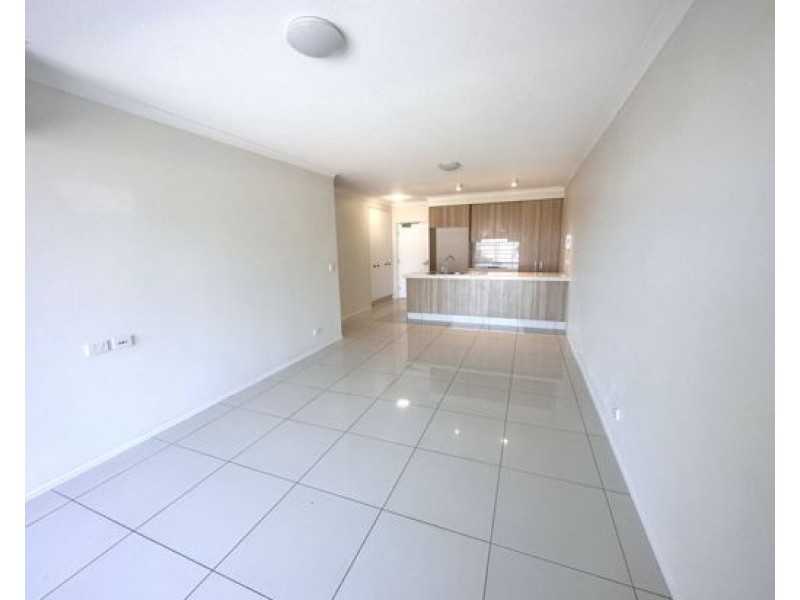 206/8 Norman Street, Southport QLD 4215