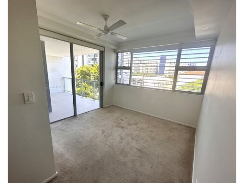 206/8 Norman Street, Southport QLD 4215