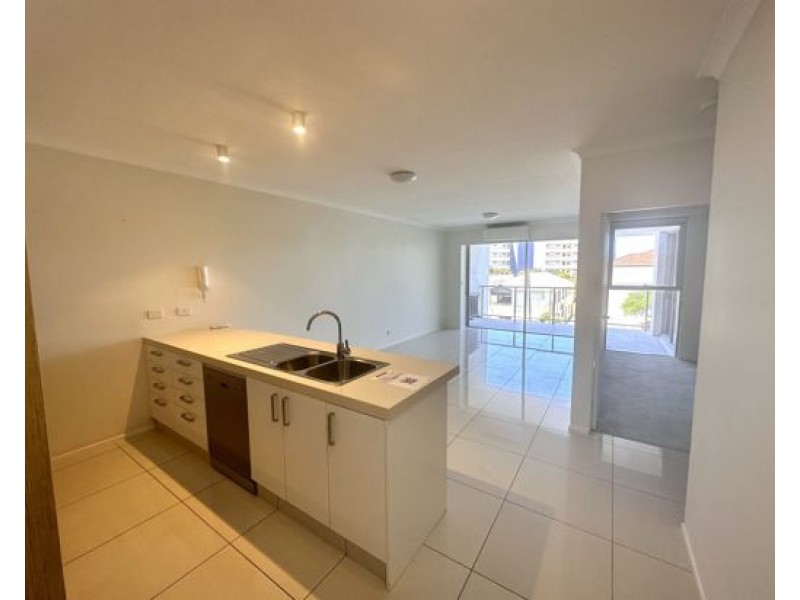 206/8 Norman Street, Southport QLD 4215