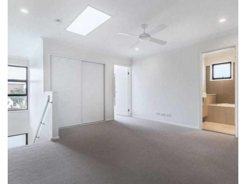 39 Park Lane, Hope Island QLD 4212