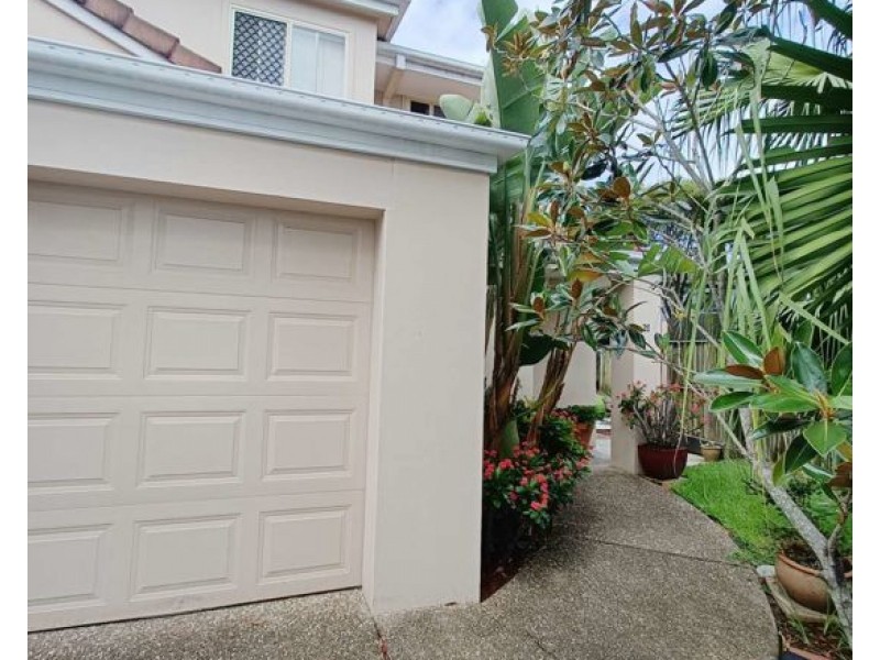 21 /113 Arundel Drive, Arundel QLD 4214