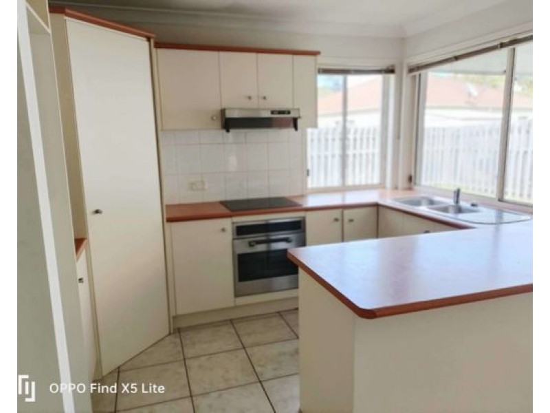24 /113 Arundel Drive, Arundel QLD 4214