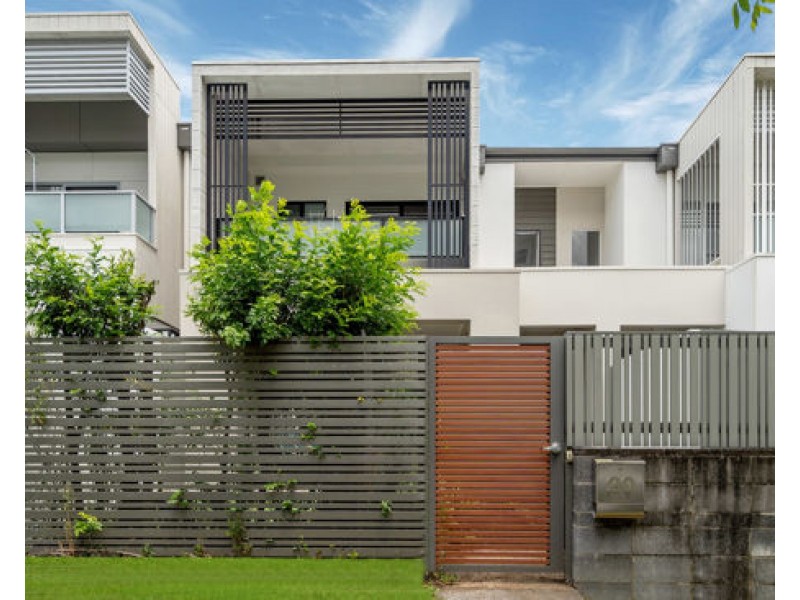 20 Fairlight Avenue, Robina QLD 4226