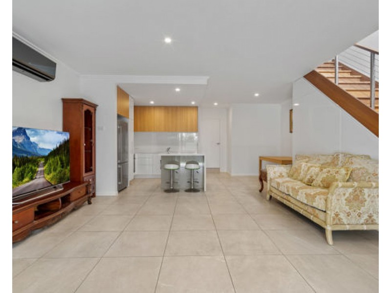 20 Fairlight Avenue, Robina QLD 4226