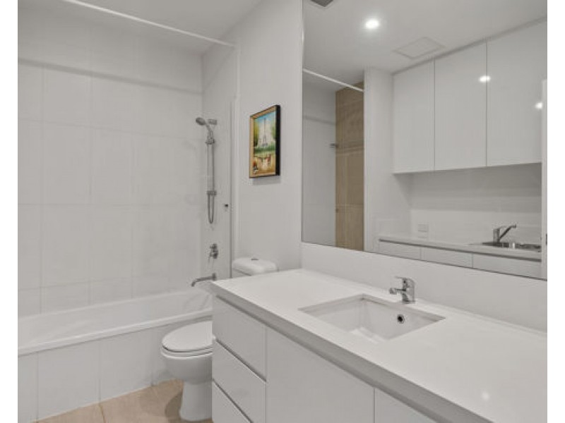 20 Fairlight Avenue, Robina QLD 4226