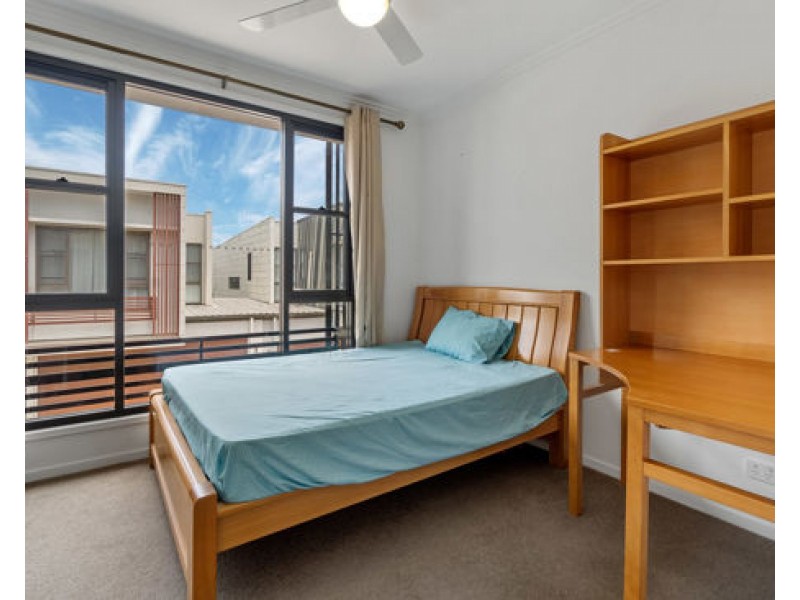 20 Fairlight Avenue, Robina QLD 4226