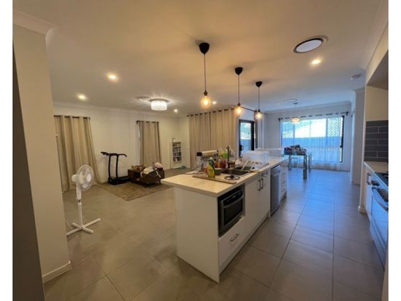 29 Samford Drive, Holmview QLD 4207