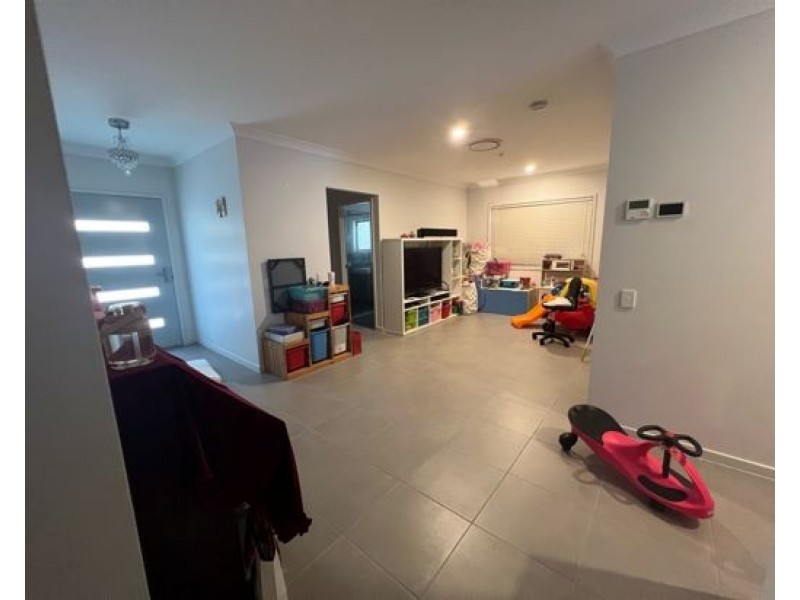 29 Samford Drive, Holmview QLD 4207
